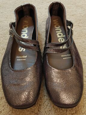 New Wonders Waltonia Metallic Leather Pewter Ballet Flats Shoes w Double Buckles